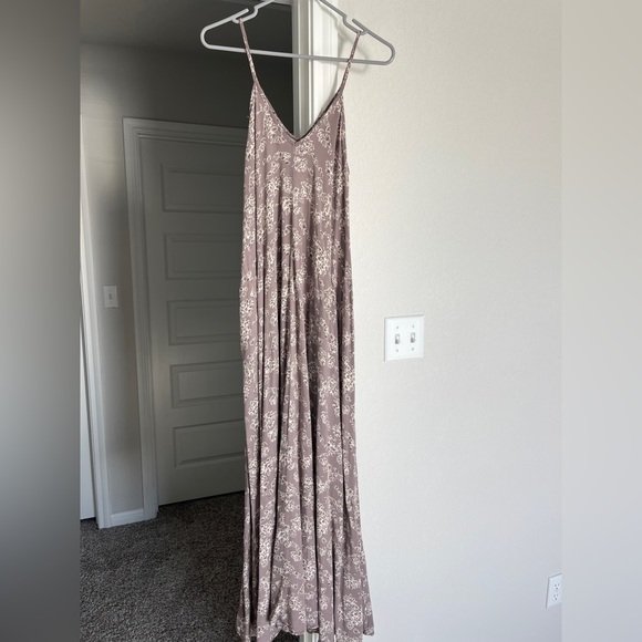 Carly Jean Los Angeles Dresses & Skirts - CJLA Maxi floral -lavender grey